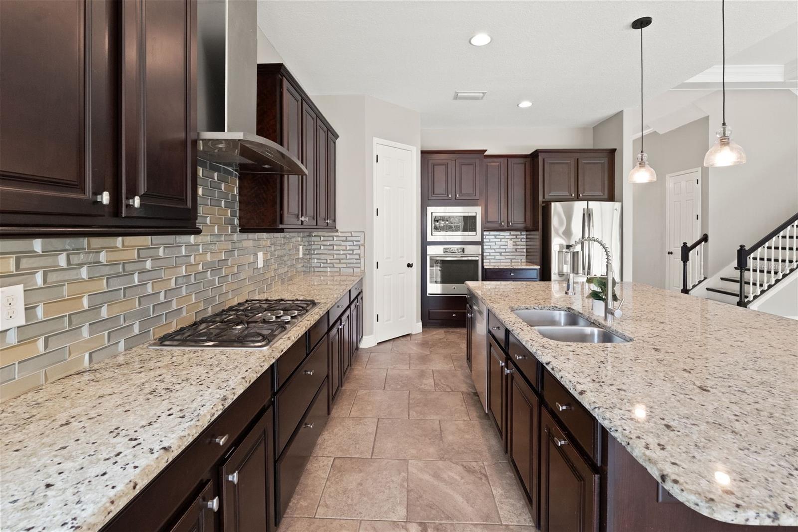 7011 COVINGTON STONE AVE, APOLLO BEACH, FL, 33572