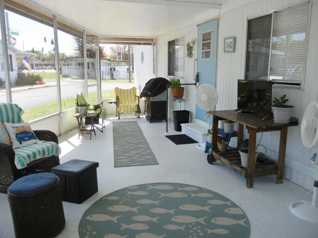 212 RUE DE PONT, TAVARES, FL, 32778