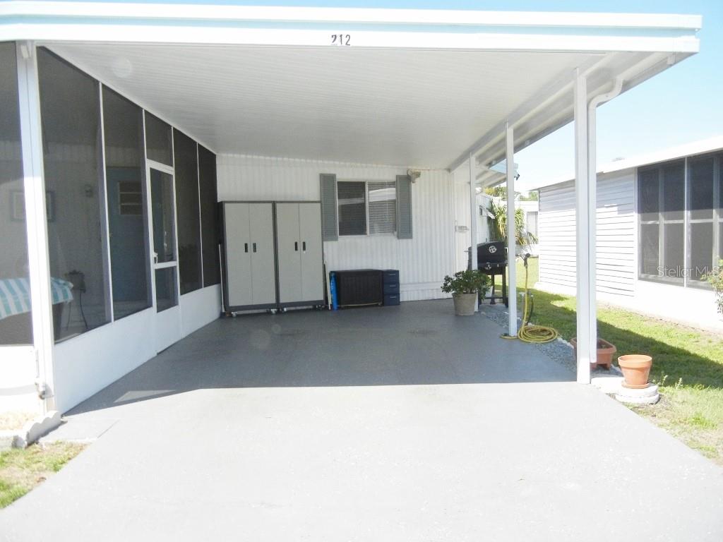 212 RUE DE PONT, TAVARES, FL, 32778