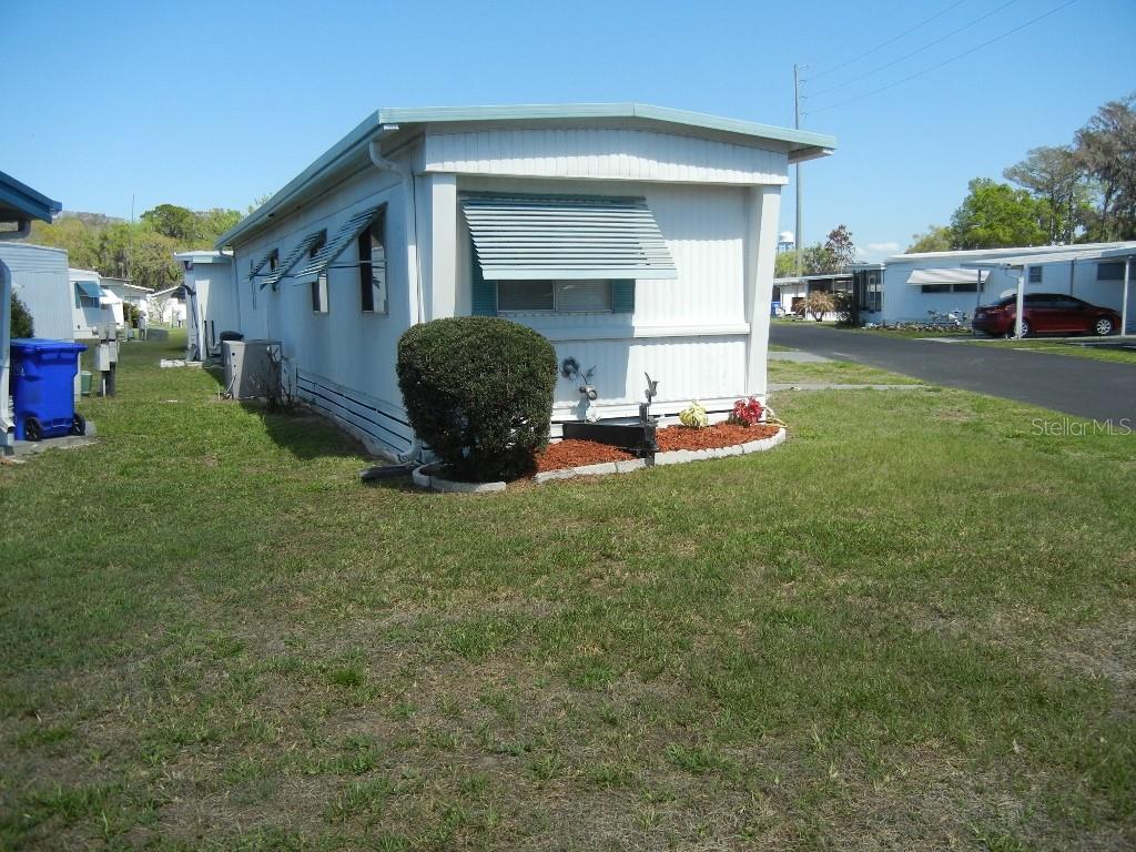 212 RUE DE PONT, TAVARES, FL, 32778