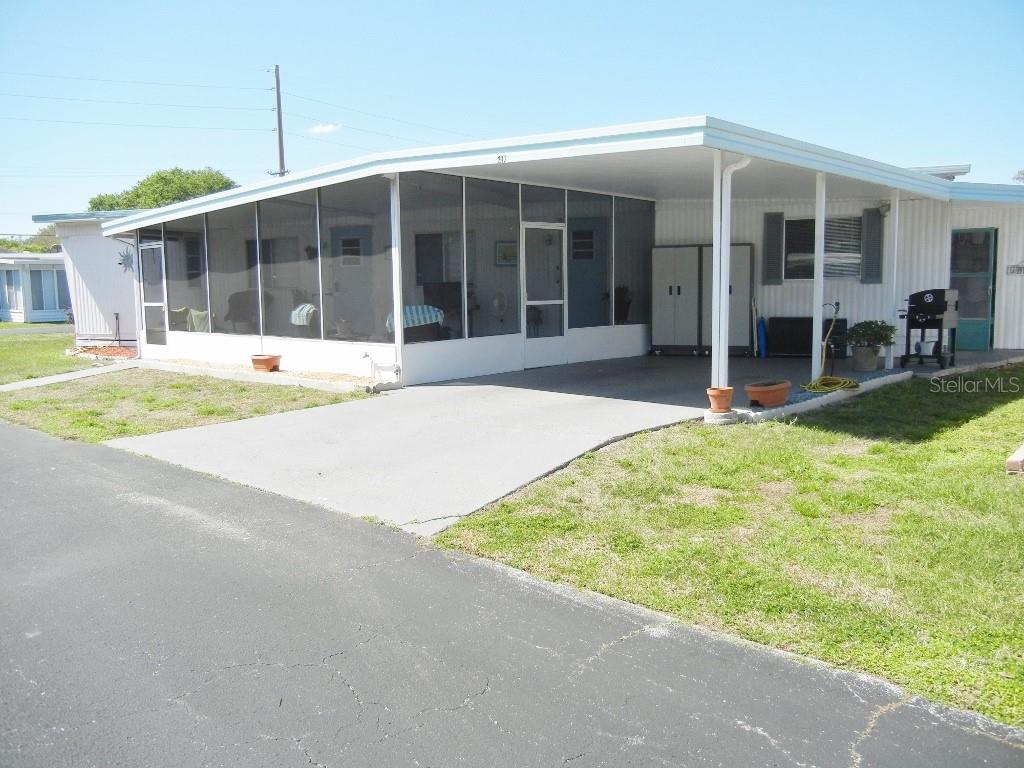 212 RUE DE PONT, TAVARES, FL, 32778