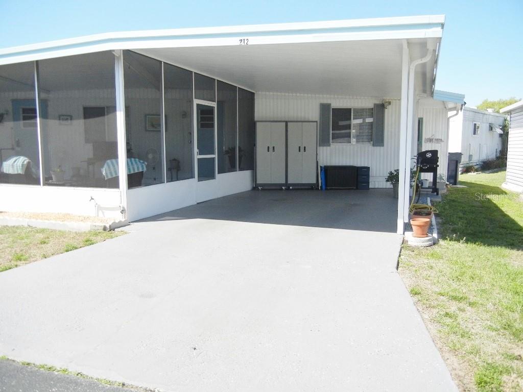 212 RUE DE PONT, TAVARES, FL, 32778