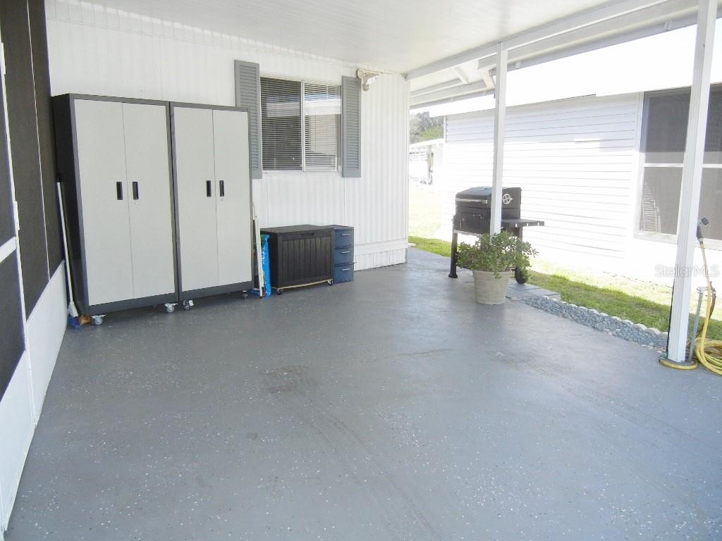 212 RUE DE PONT, TAVARES, FL, 32778