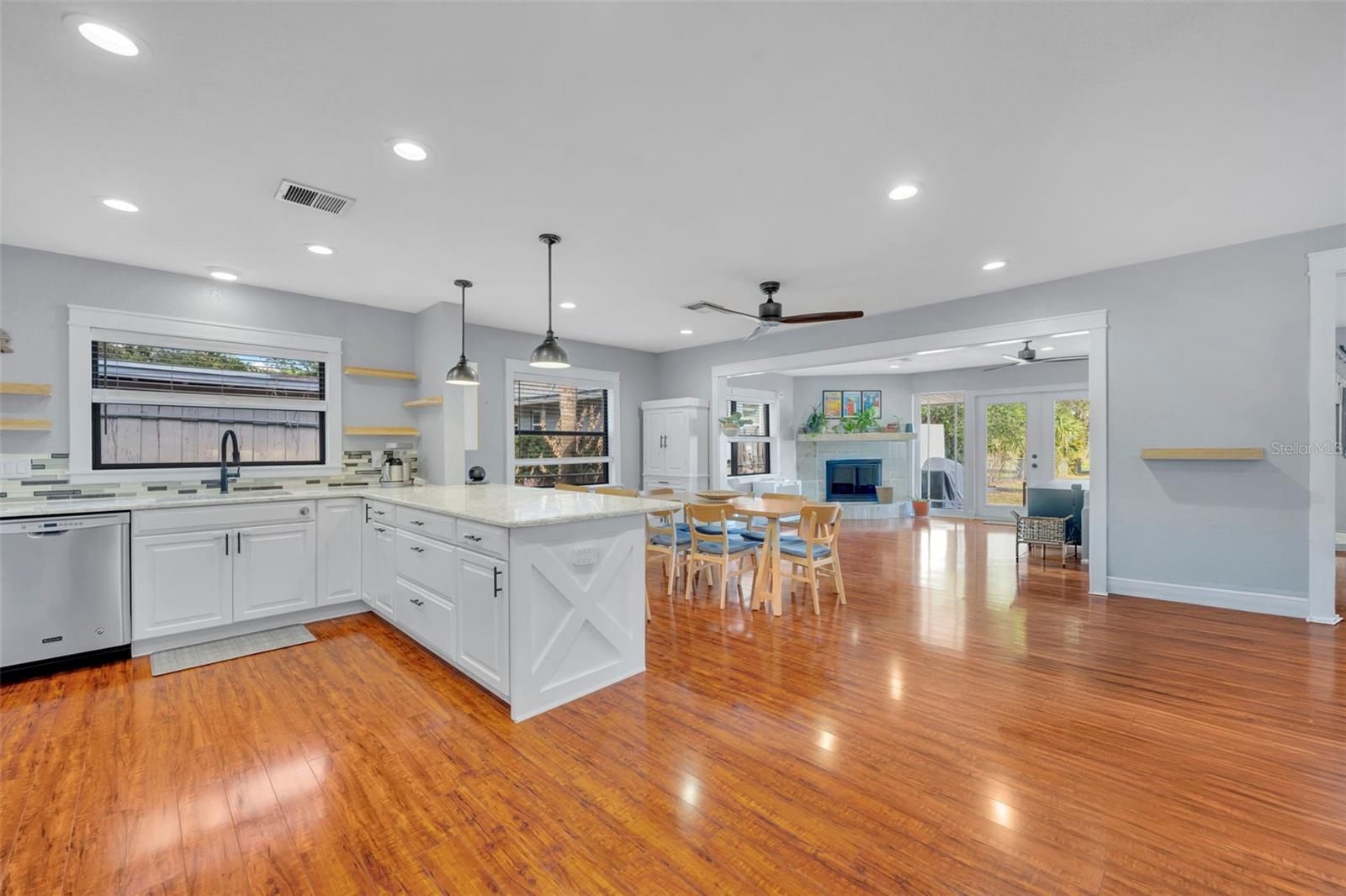 1081 LAKE WELDONA DR, ORLANDO, FL, 32806