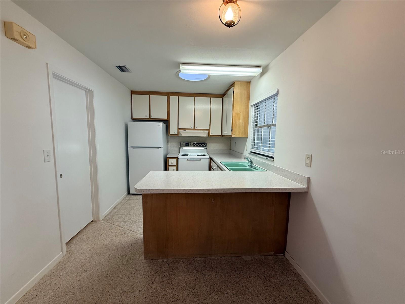 135 W MINNESOTA AVE #8, DELAND, FL, 32720