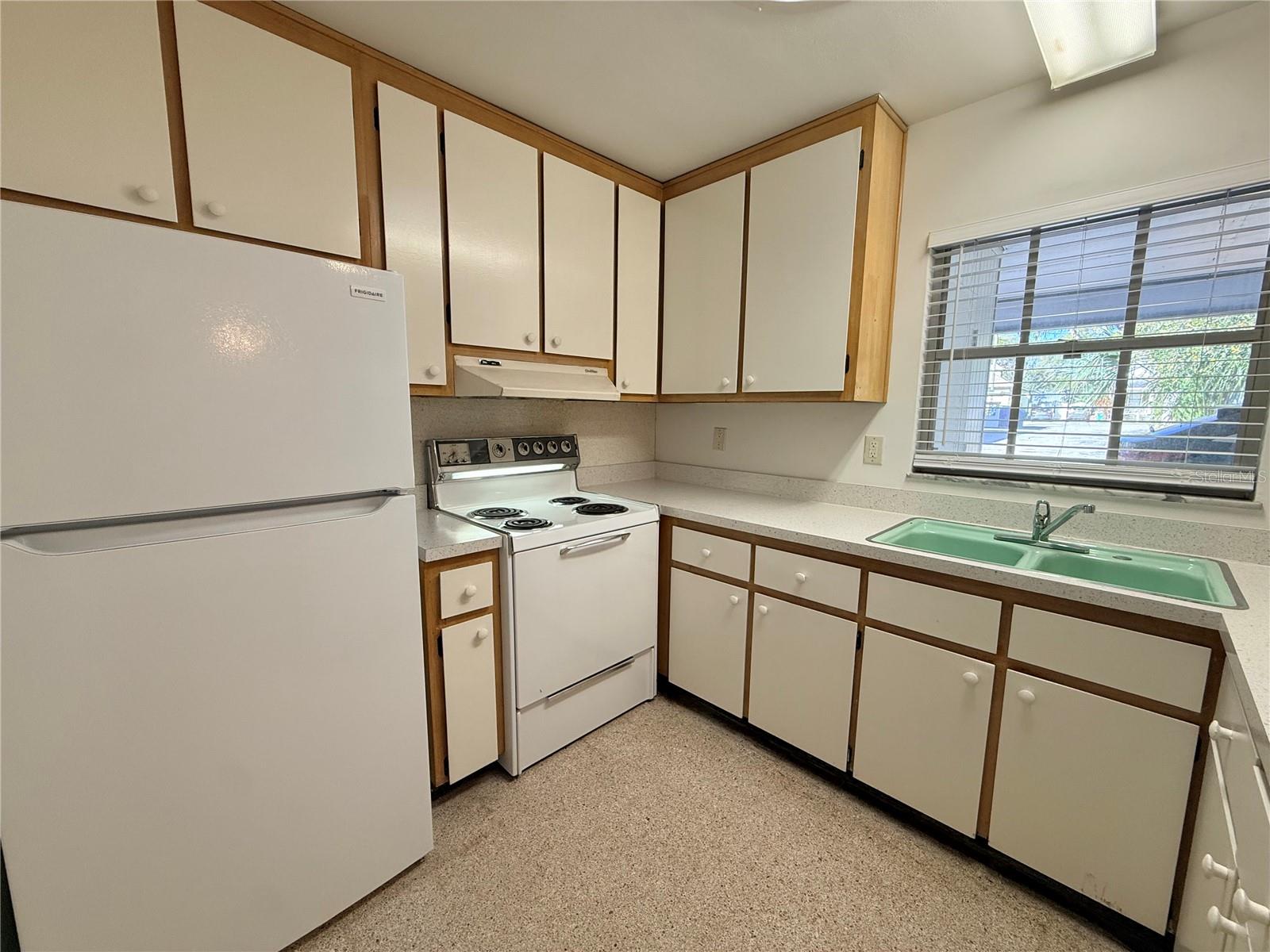 135 W MINNESOTA AVE #8, DELAND, FL, 32720