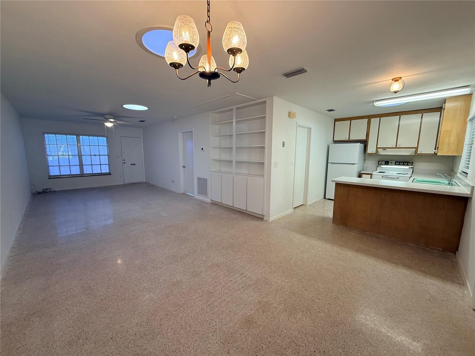135 W MINNESOTA AVE #8, DELAND, FL, 32720