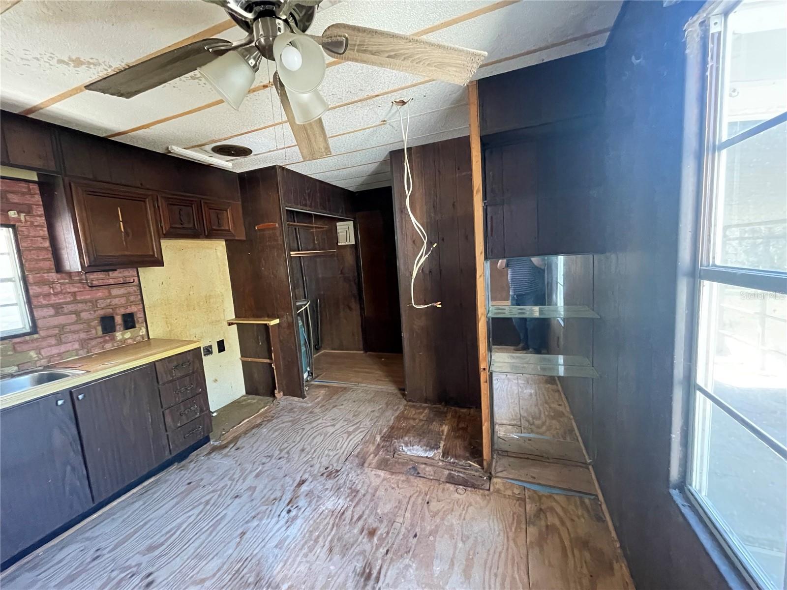 31725 SPRUCE DR, EUSTIS, FL, 32736