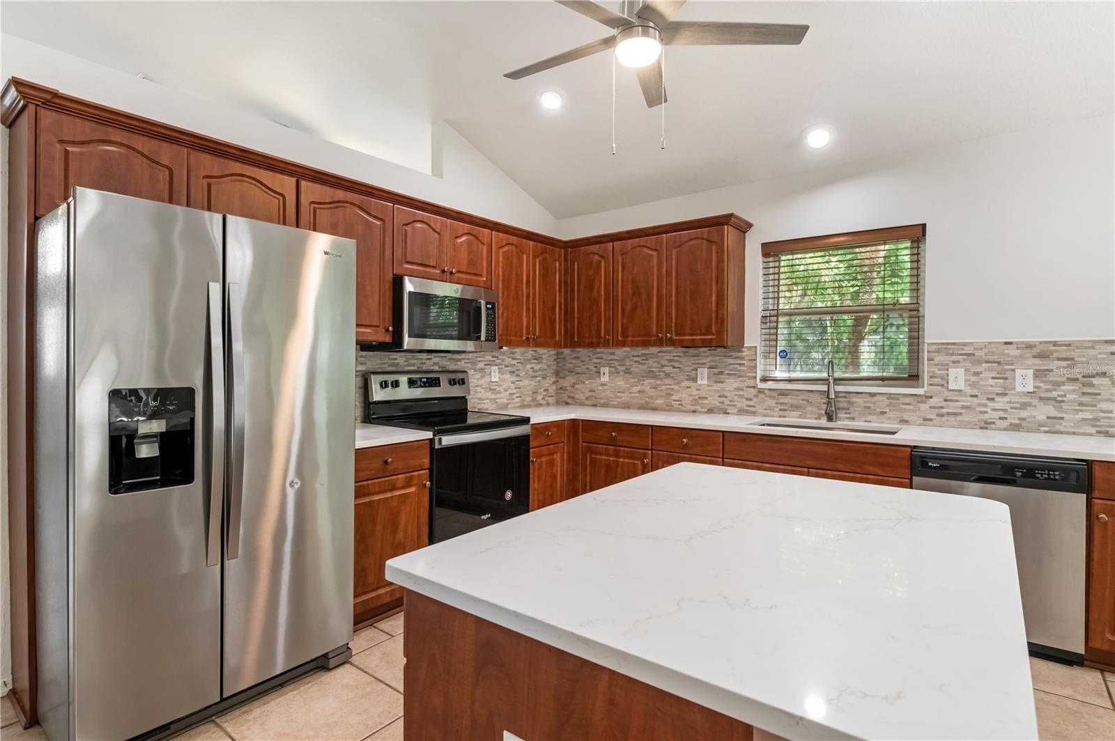 6801 SUPERIOR STREET CIR, SARASOTA, FL, 34243