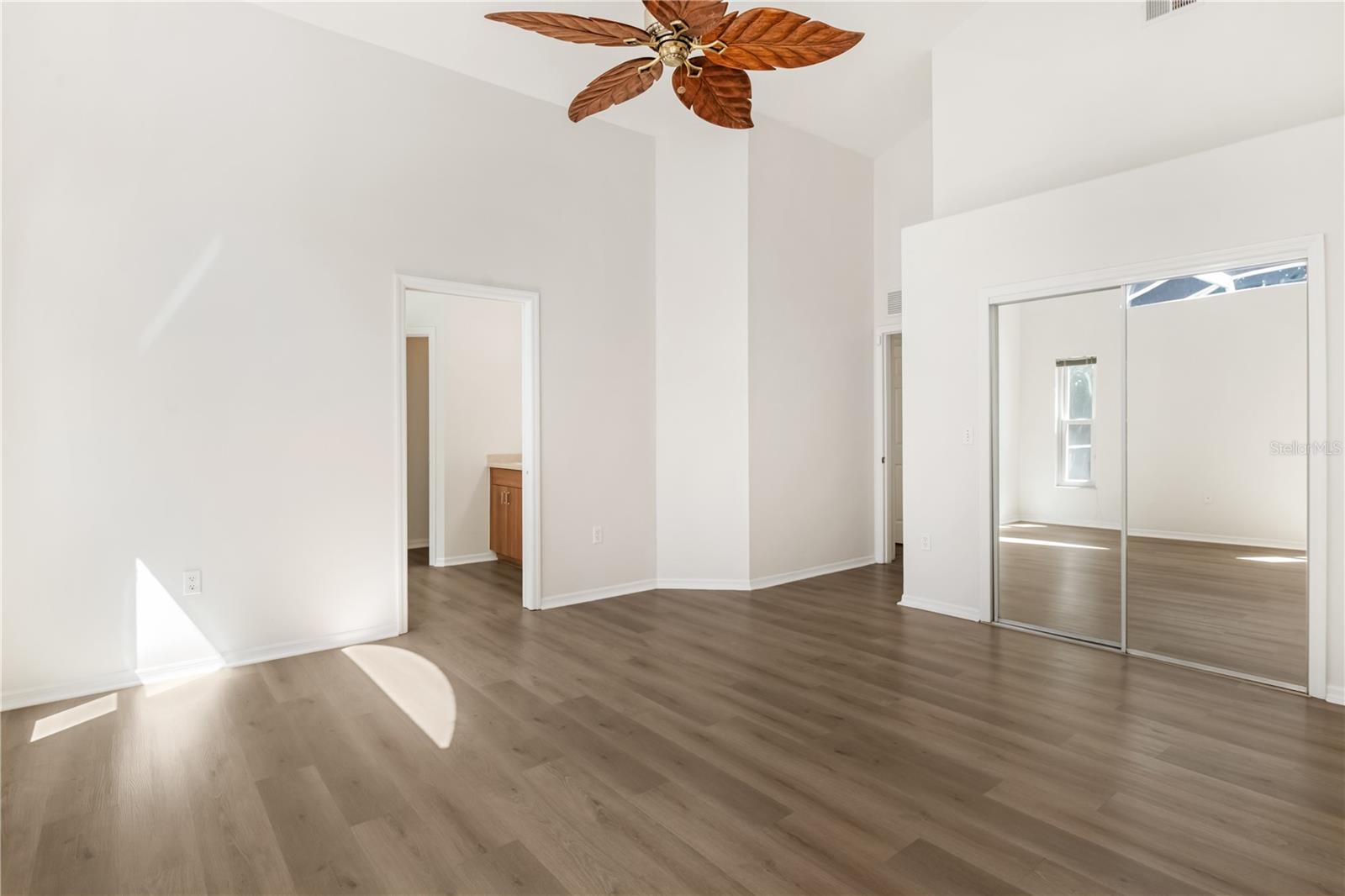 6801 SUPERIOR STREET CIR, SARASOTA, FL, 34243