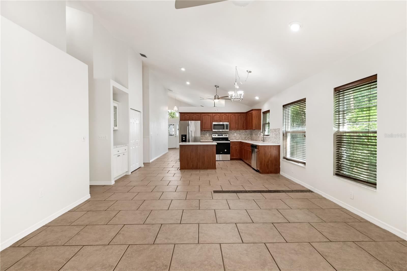 6801 SUPERIOR STREET CIR, SARASOTA, FL, 34243