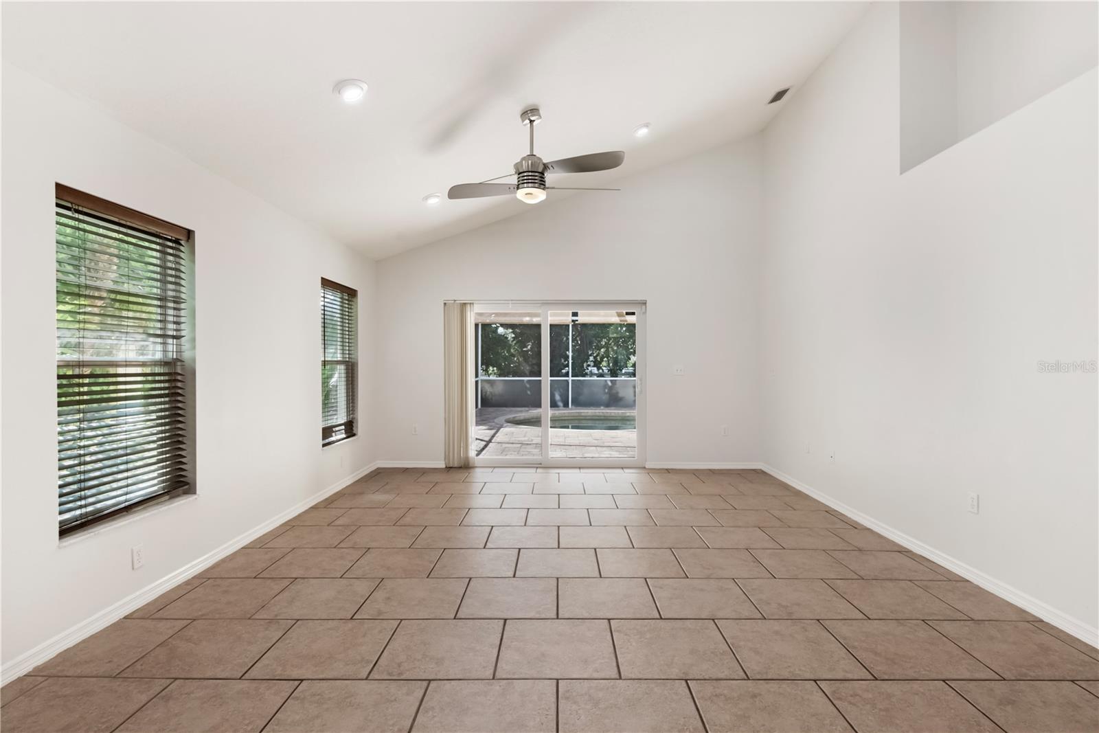 6801 SUPERIOR STREET CIR, SARASOTA, FL, 34243