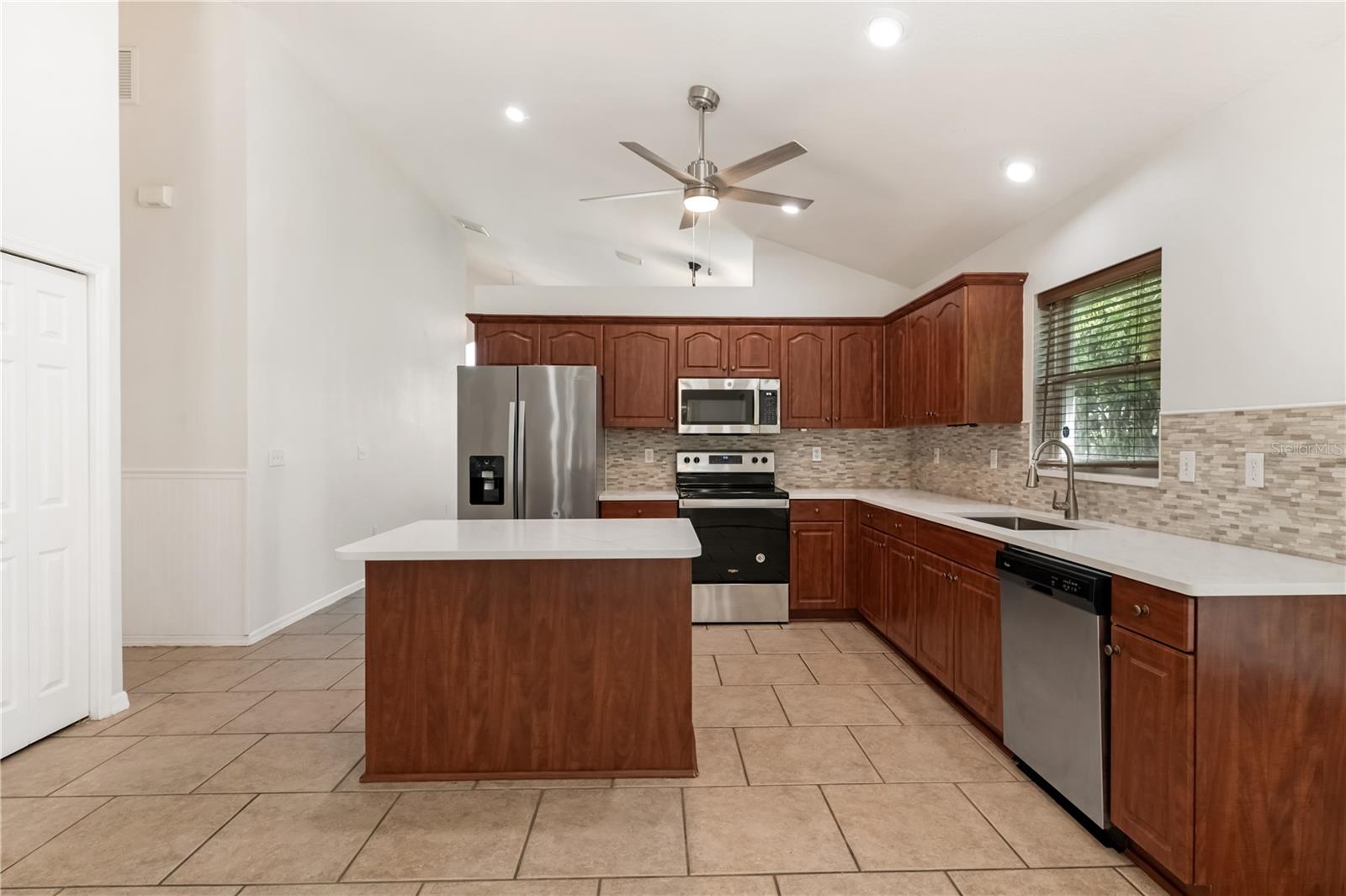 6801 SUPERIOR STREET CIR, SARASOTA, FL, 34243