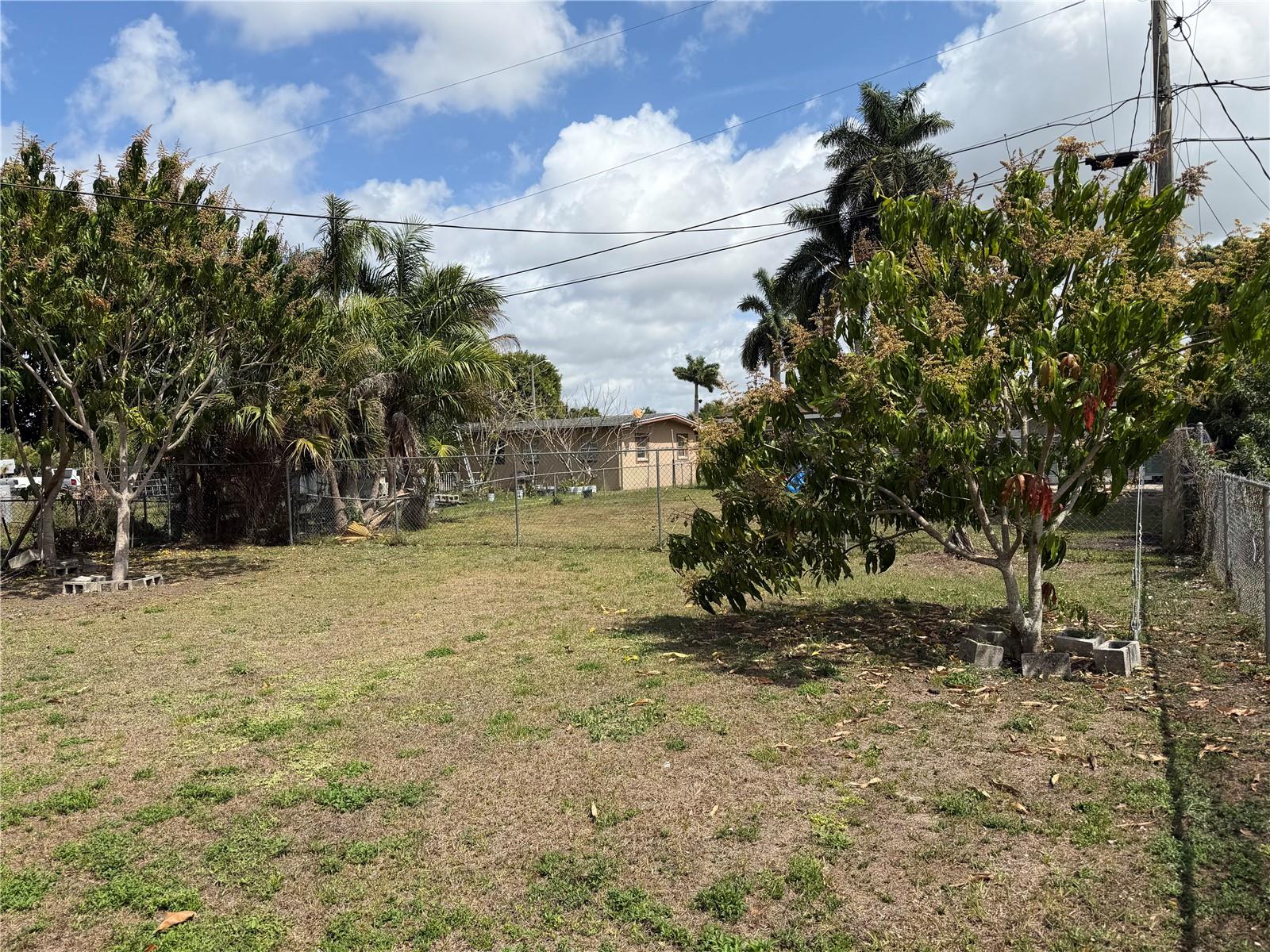 32 ROANOKE DR #0, FORT MYERS, FL, 33905