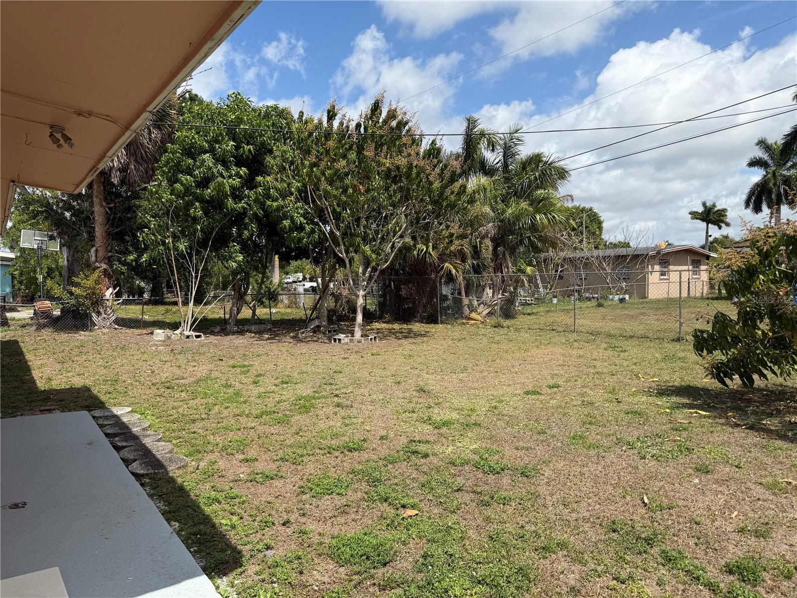 32 ROANOKE DR #0, FORT MYERS, FL, 33905