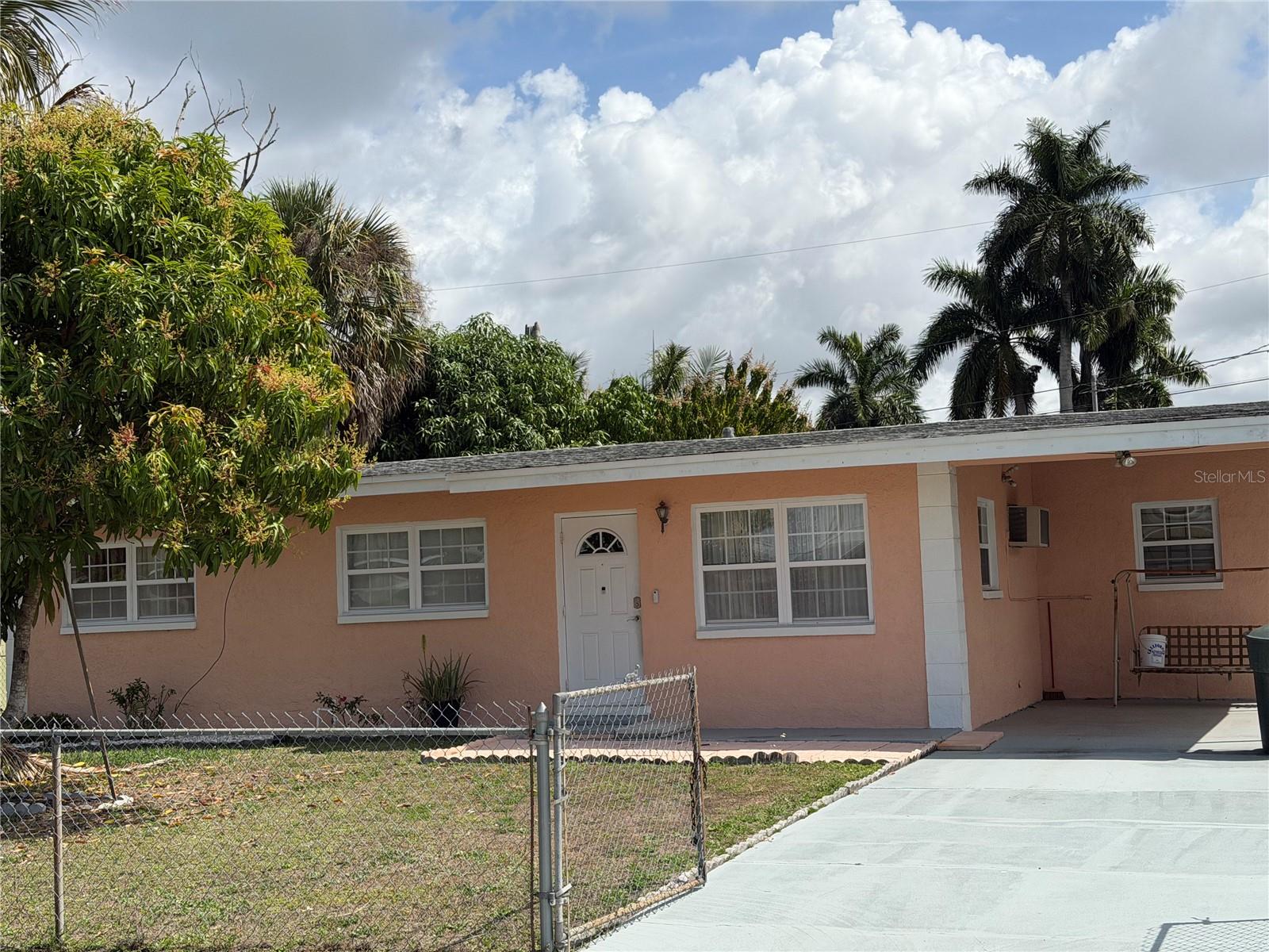 32 ROANOKE DR #0, FORT MYERS, FL, 33905