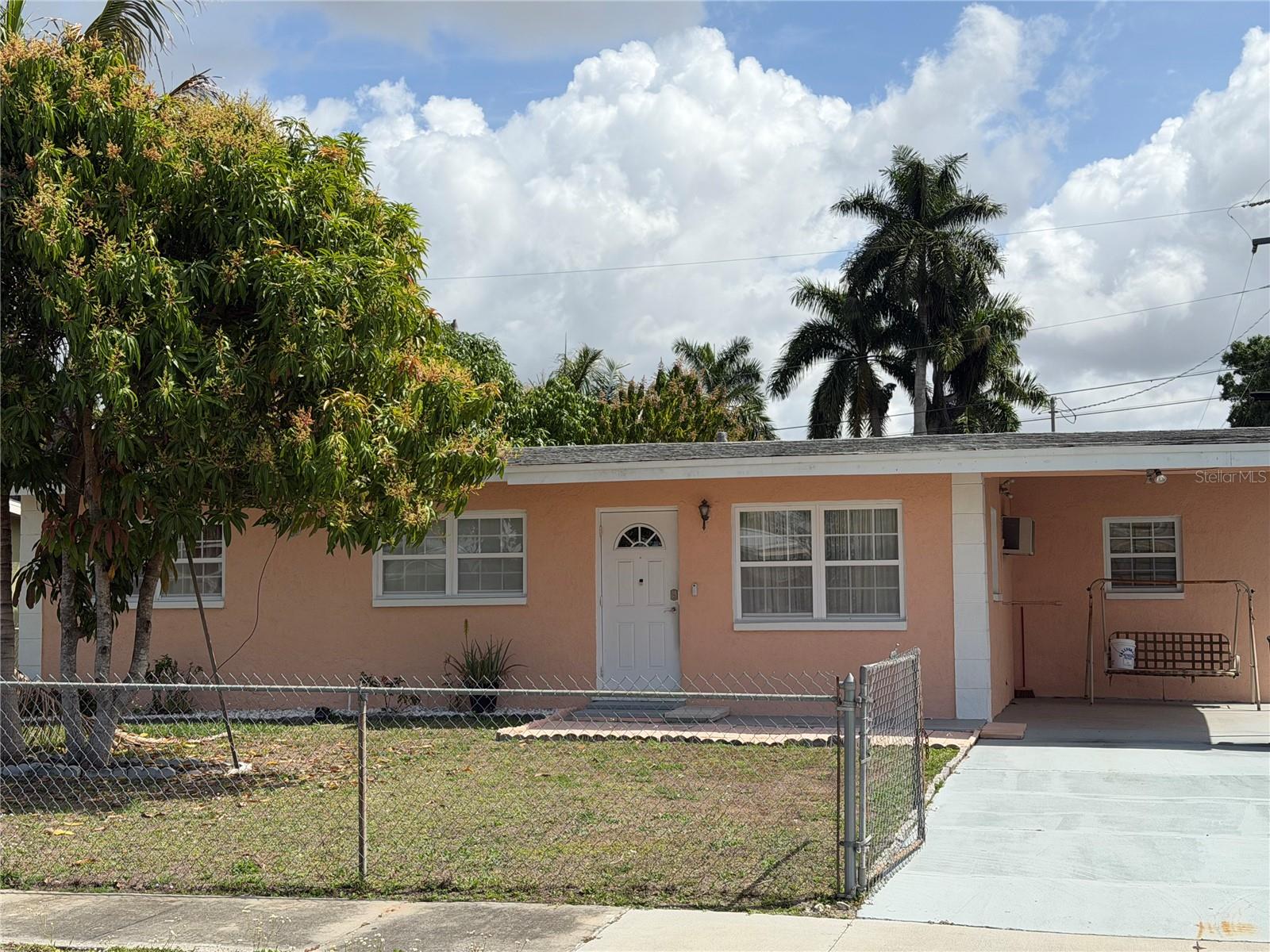 32 ROANOKE DR #0, FORT MYERS, FL, 33905