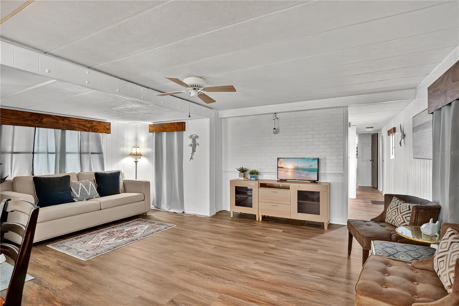 106 PALM DR, DEBARY, FL, 32713