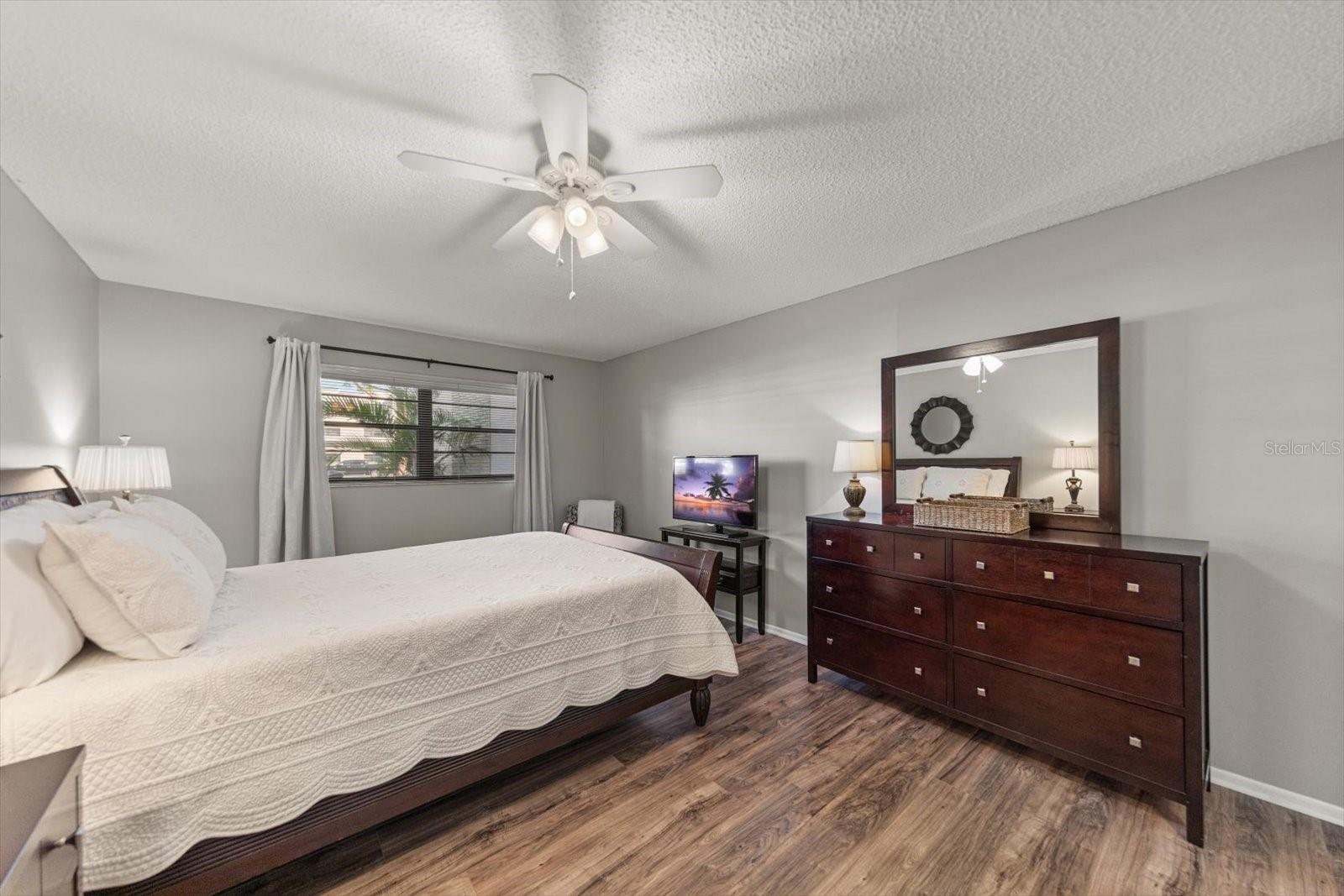 6080 80 ST N #102, ST PETERSBURG, FL, 33709
