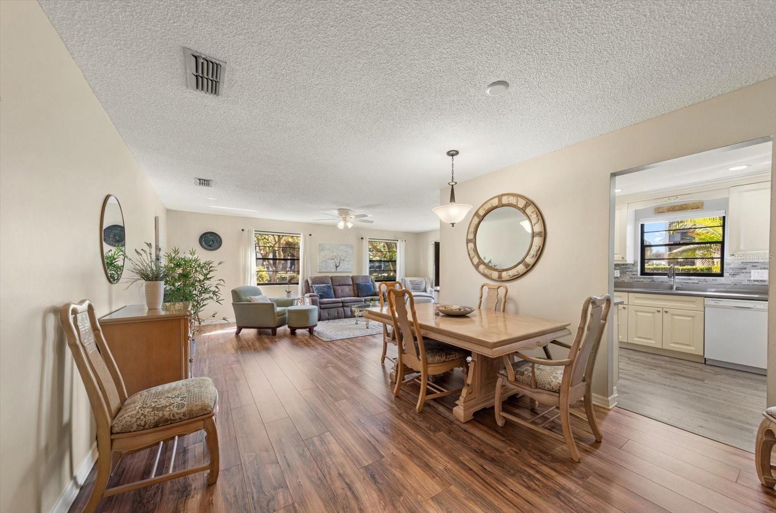 6080 80 ST N #102, ST PETERSBURG, FL, 33709
