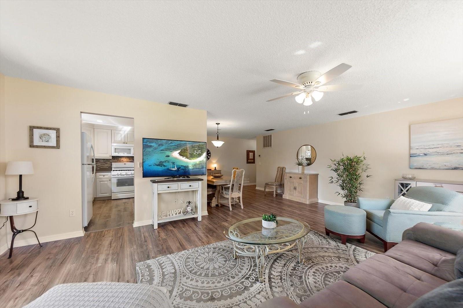 6080 80 ST N #102, ST PETERSBURG, FL, 33709