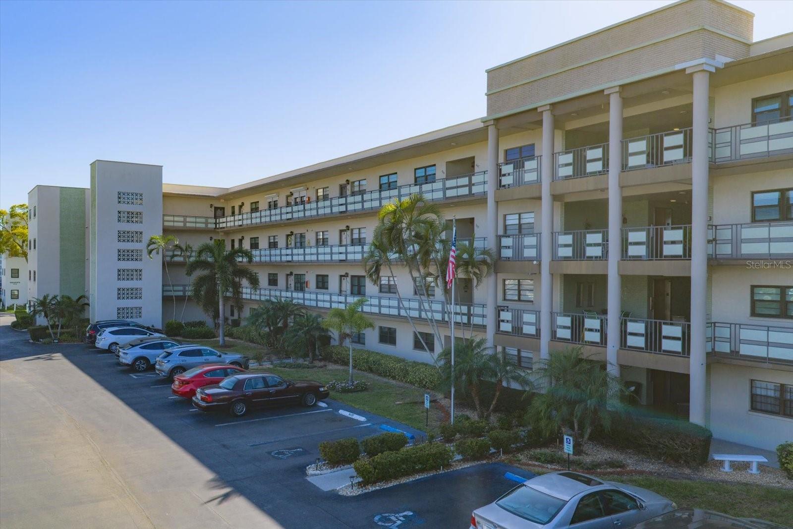 6080 80 ST N #102, ST PETERSBURG, FL, 33709