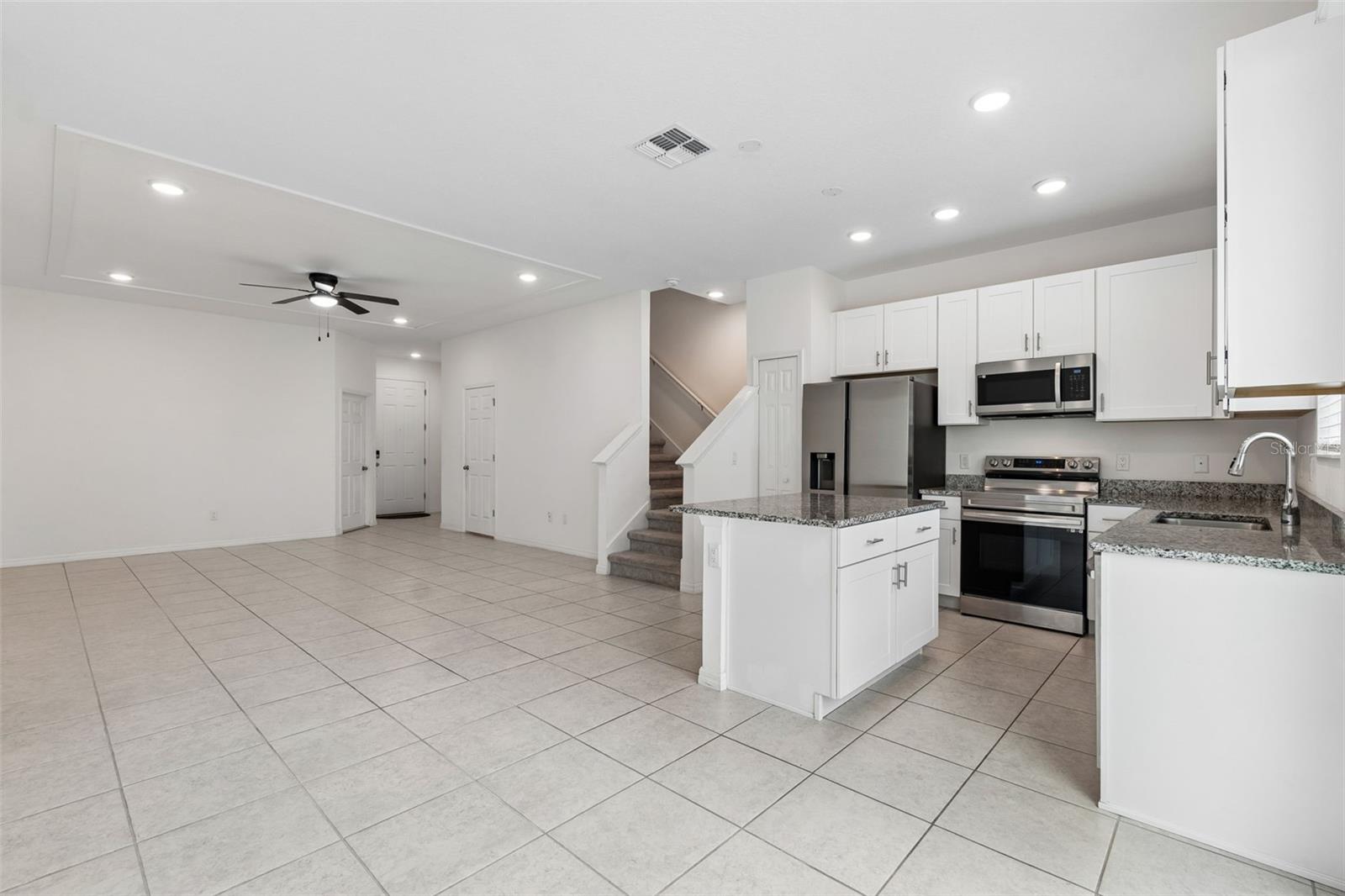 34214 ROGALLO LN, WESLEY CHAPEL, FL, 33545