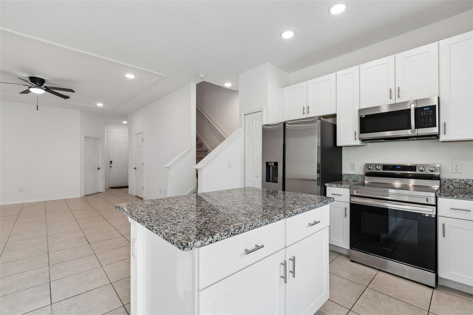 34214 ROGALLO LN, WESLEY CHAPEL, FL, 33545