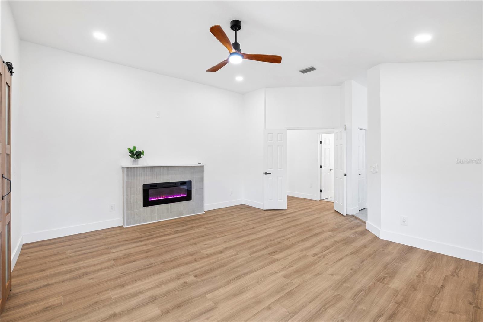 16705 SHEFFIELD PARK DR, LUTZ, FL, 33549