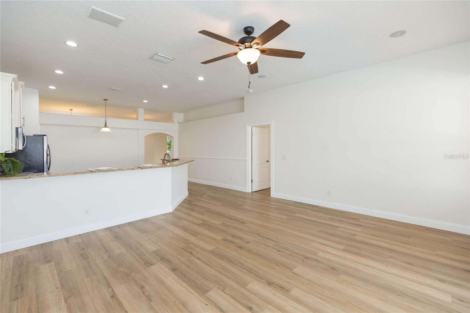 304 APACHE LN, SEFFNER, FL, 33584