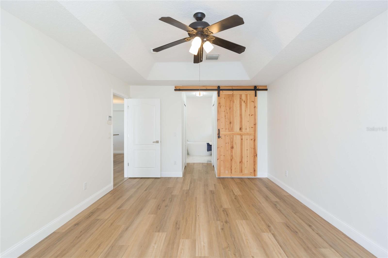 304 APACHE LN, SEFFNER, FL, 33584