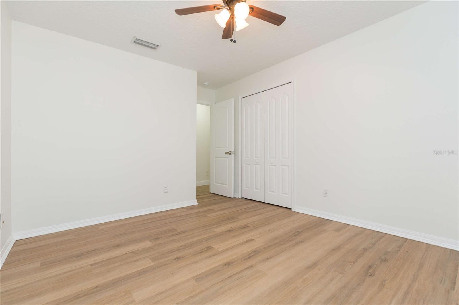 304 APACHE LN, SEFFNER, FL, 33584