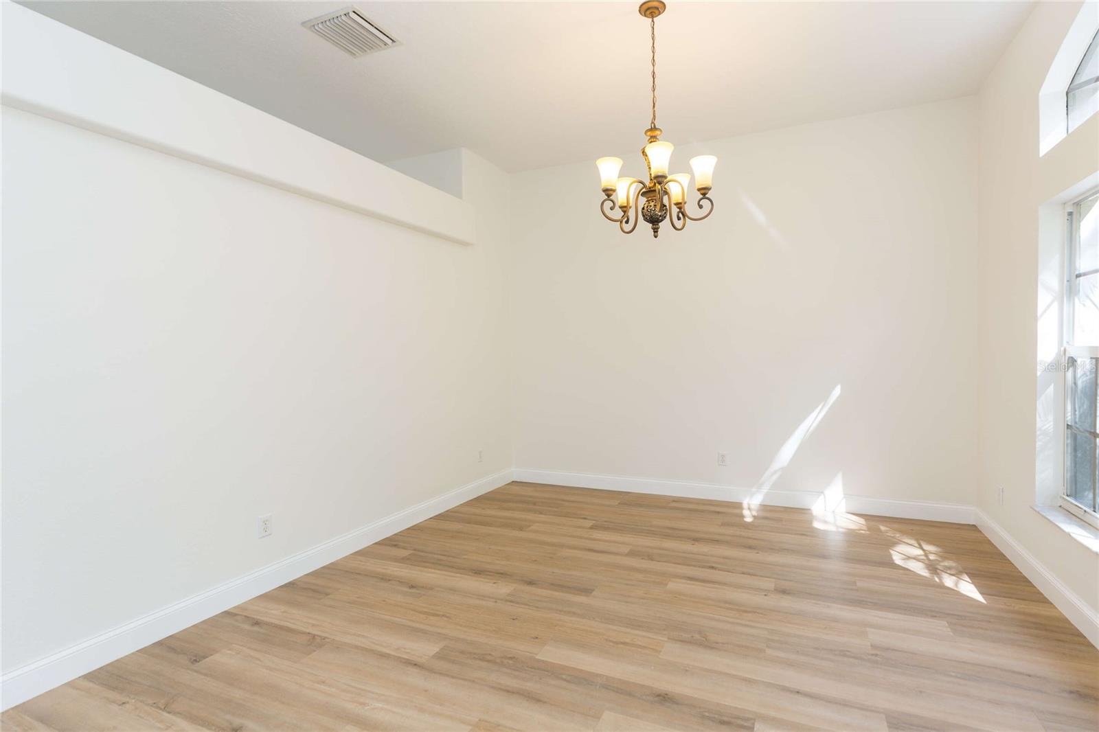304 APACHE LN, SEFFNER, FL, 33584