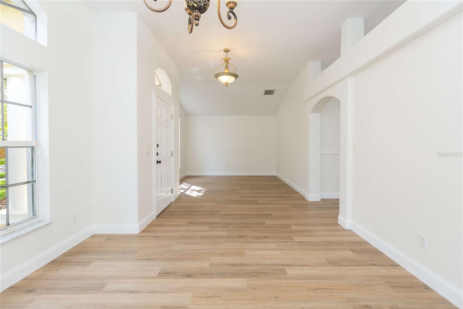 304 APACHE LN, SEFFNER, FL, 33584