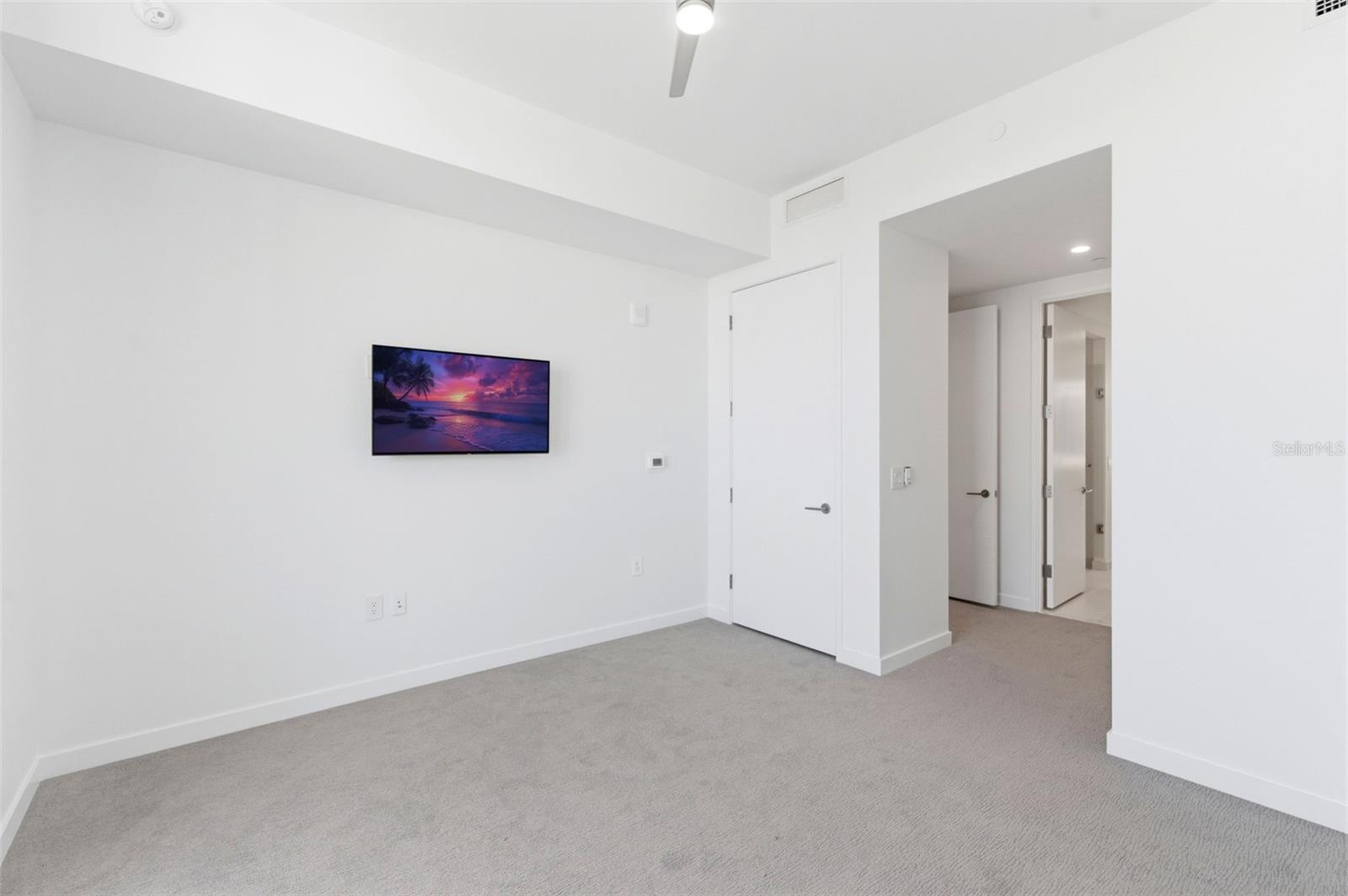 400 CENTRAL AVE #2903, ST PETERSBURG, FL, 33701