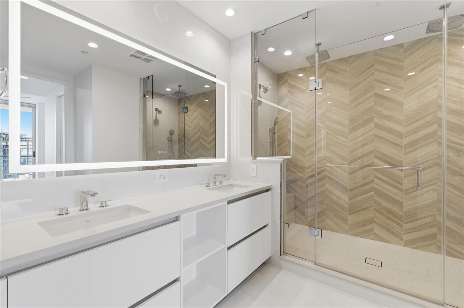 400 CENTRAL AVE #2903, ST PETERSBURG, FL, 33701