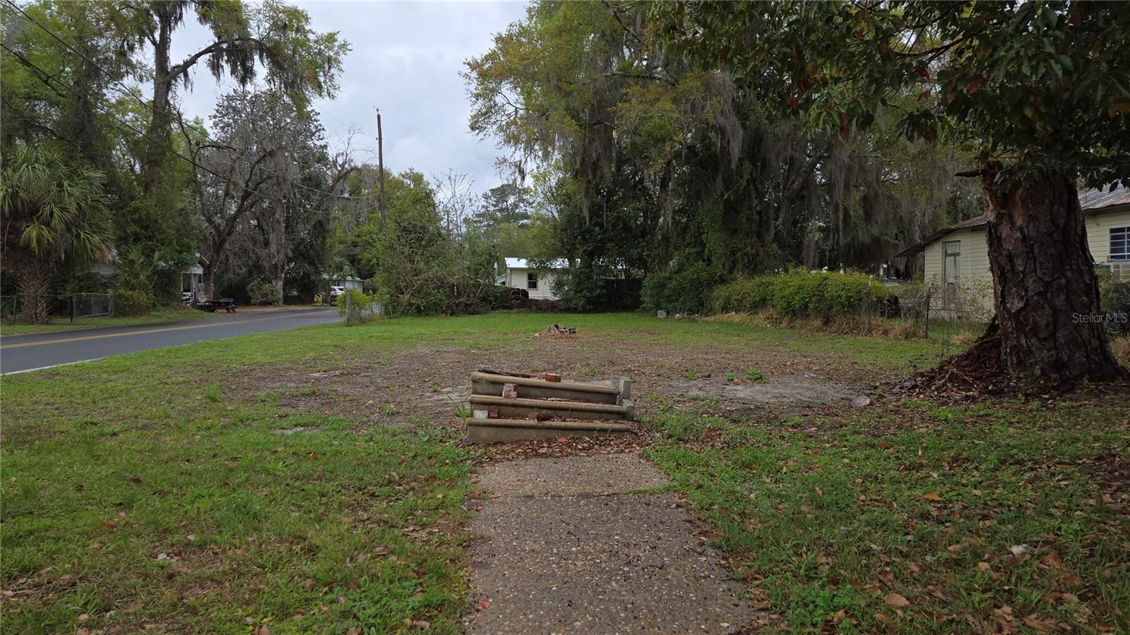 883 NE MAPLE LN, LAKE CITY, FL, 32055