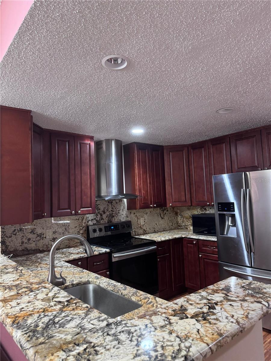 138 PINEWOOD CIR, KISSIMMEE, FL, 34743