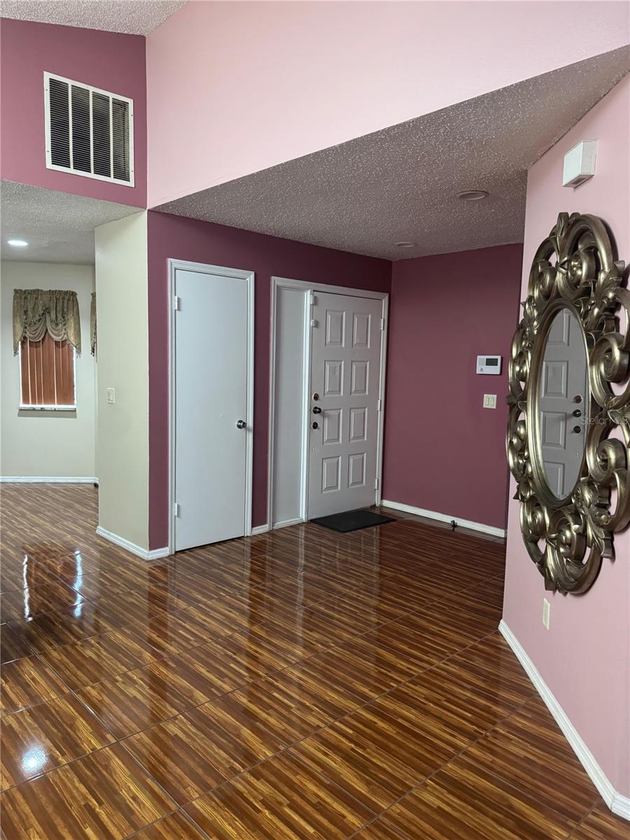 138 PINEWOOD CIR, KISSIMMEE, FL, 34743