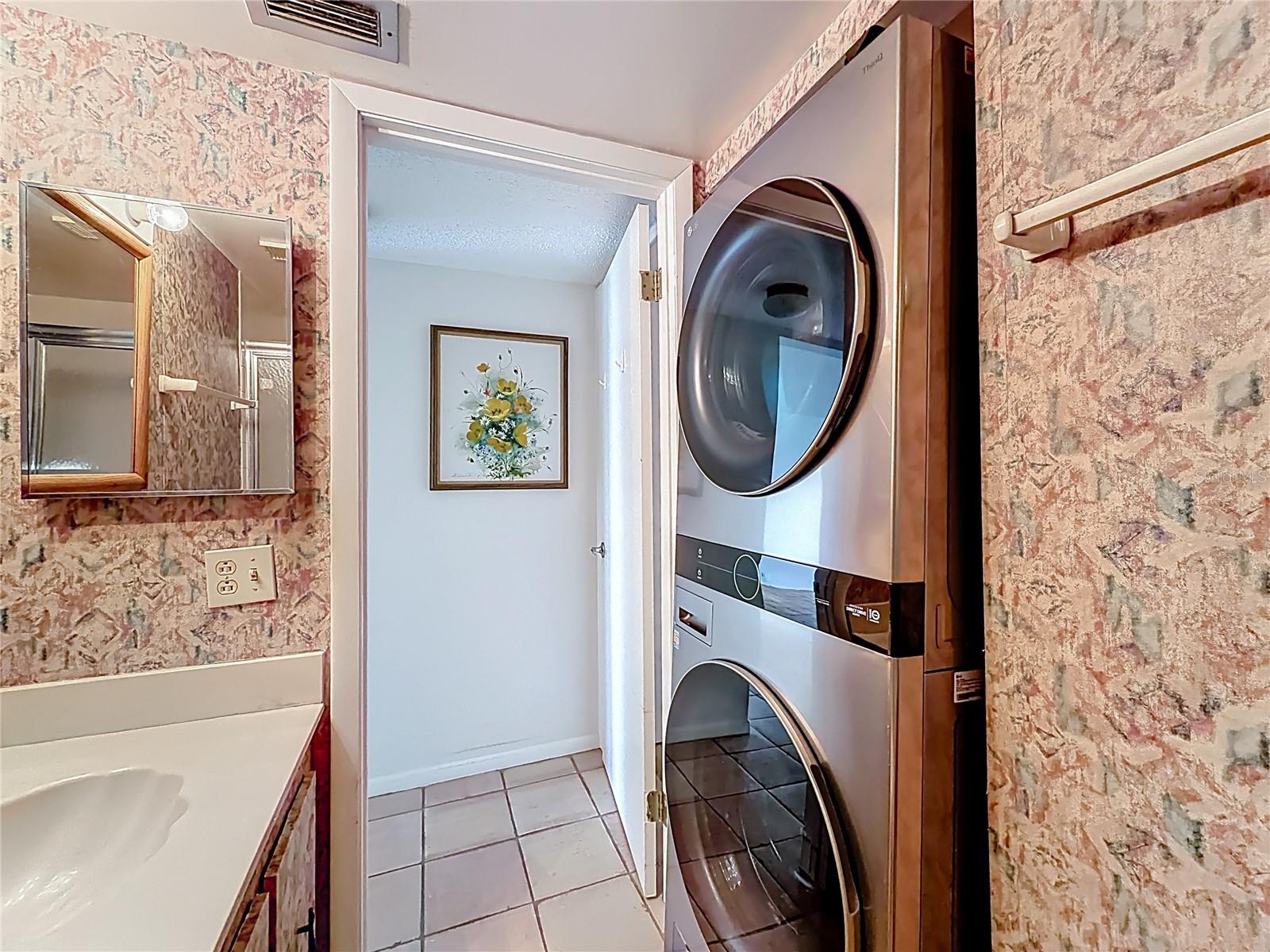 6211 SUN BLVD #211, ST PETERSBURG, FL, 33715