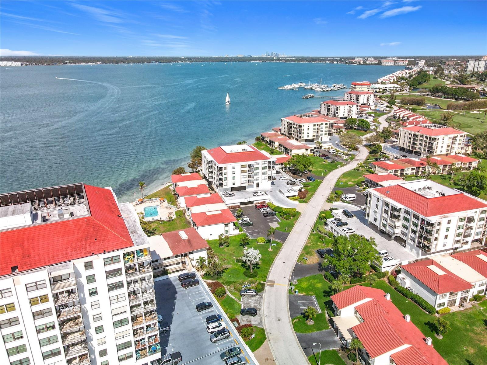 6211 SUN BLVD #211, ST PETERSBURG, FL, 33715