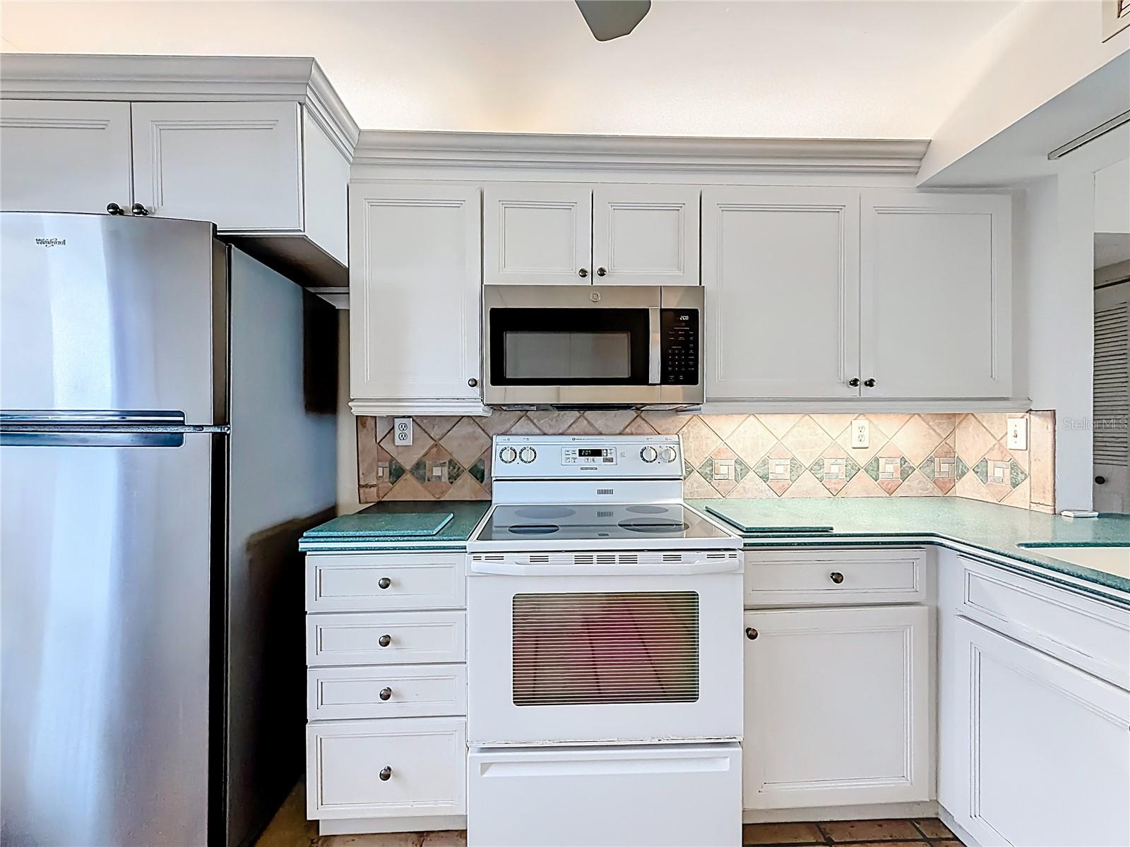 6211 SUN BLVD #211, ST PETERSBURG, FL, 33715