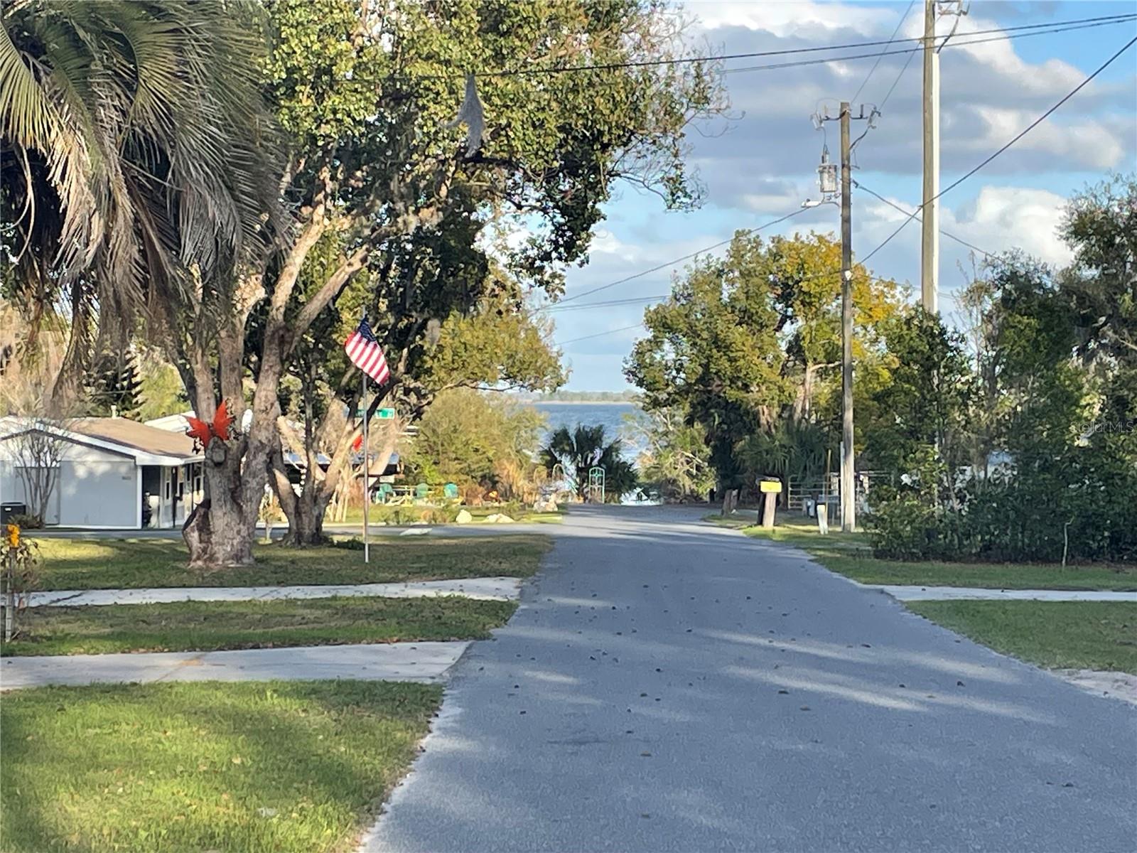 5535 BERTSVILLE RD, LADY LAKE, FL, 32159
