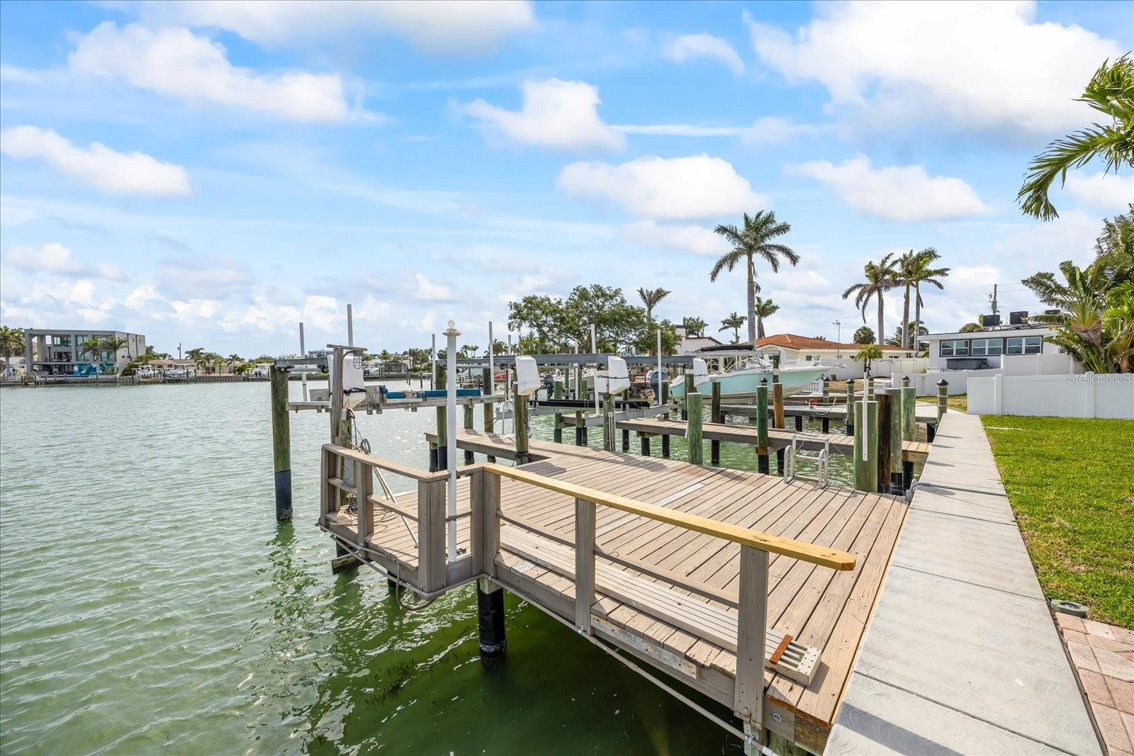 7886 9TH AVE S, ST PETERSBURG, FL, 33707