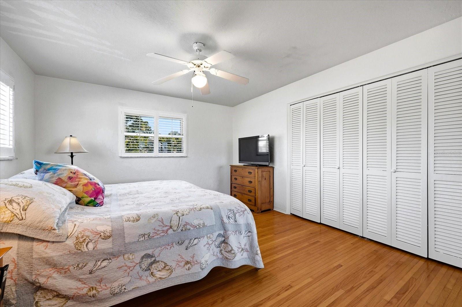 7886 9TH AVE S, ST PETERSBURG, FL, 33707