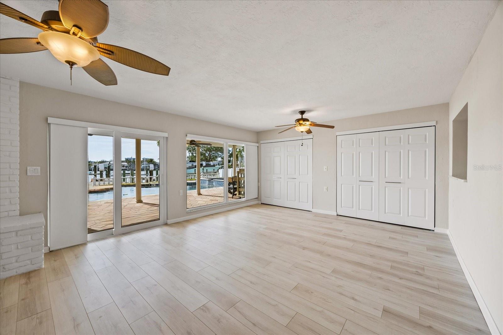 7886 9TH AVE S, ST PETERSBURG, FL, 33707