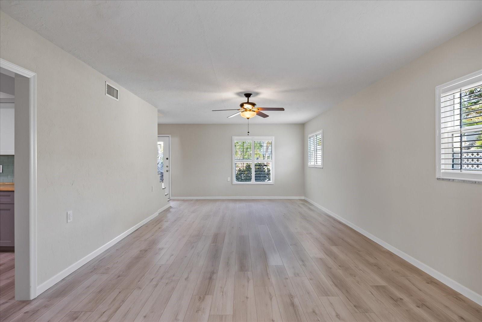 7886 9TH AVE S, ST PETERSBURG, FL, 33707