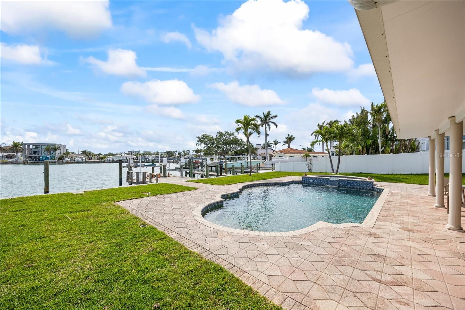 7886 9TH AVE S, ST PETERSBURG, FL, 33707