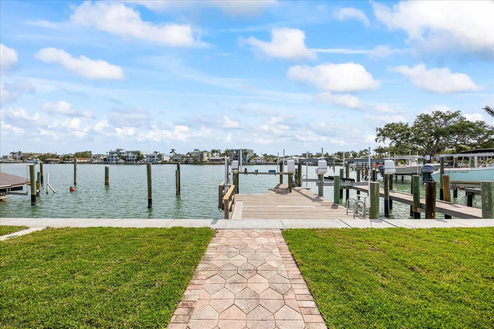 7886 9TH AVE S, ST PETERSBURG, FL, 33707