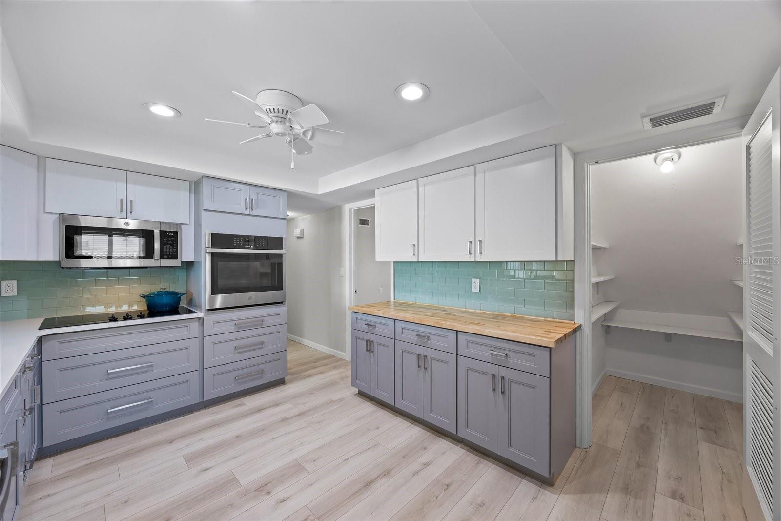7886 9TH AVE S, ST PETERSBURG, FL, 33707